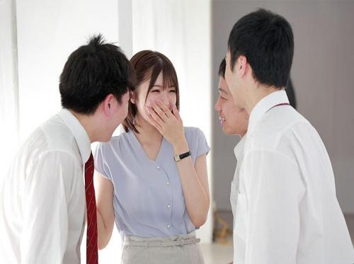 Cô giáo thực tập xinh đẹp
